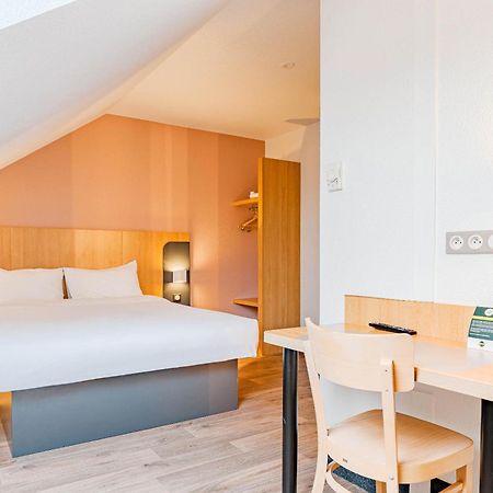 B&B Hotel Poitiers 3 Futuroscope 샤세노일 뒤 푸아투 외부 사진