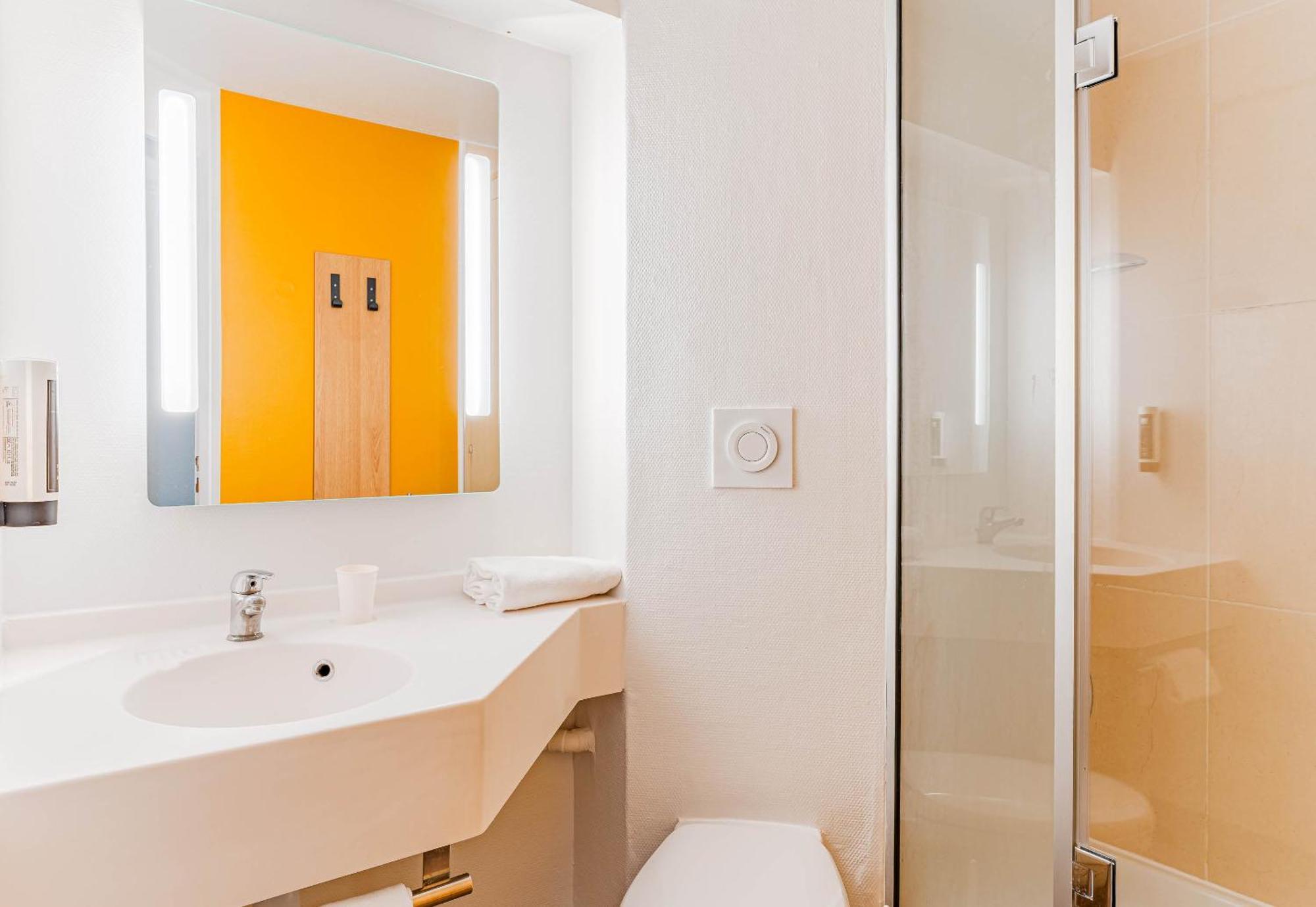 B&B Hotel Poitiers 3 Futuroscope 샤세노일 뒤 푸아투 외부 사진