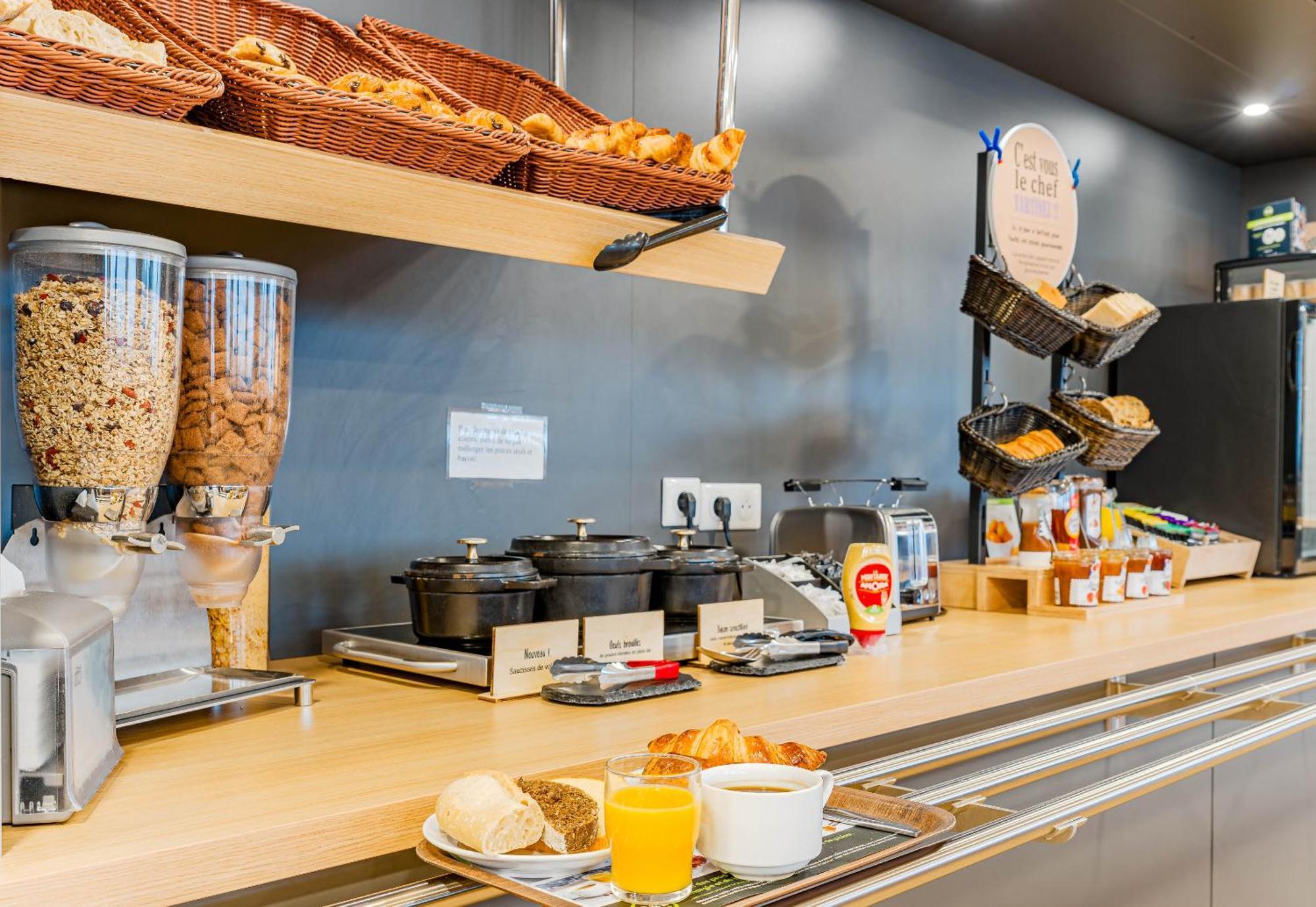 B&B Hotel Poitiers 3 Futuroscope 샤세노일 뒤 푸아투 외부 사진